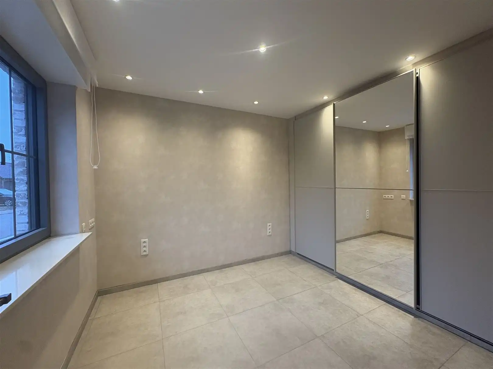 Woning te huur met luxe en elegante afwerking! foto 7