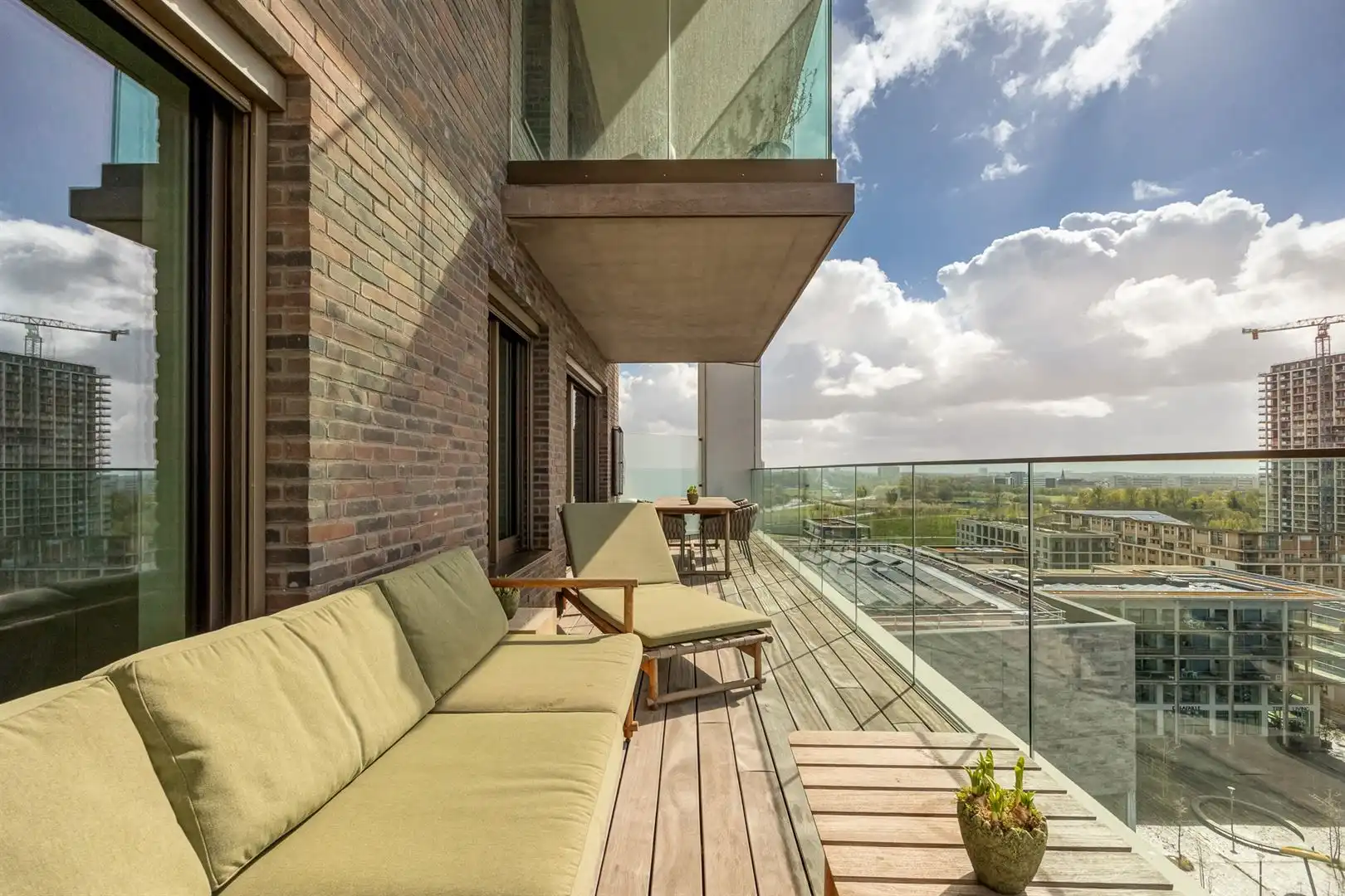 Wonen met prachtige panorama's en XXL-terrassen foto 7