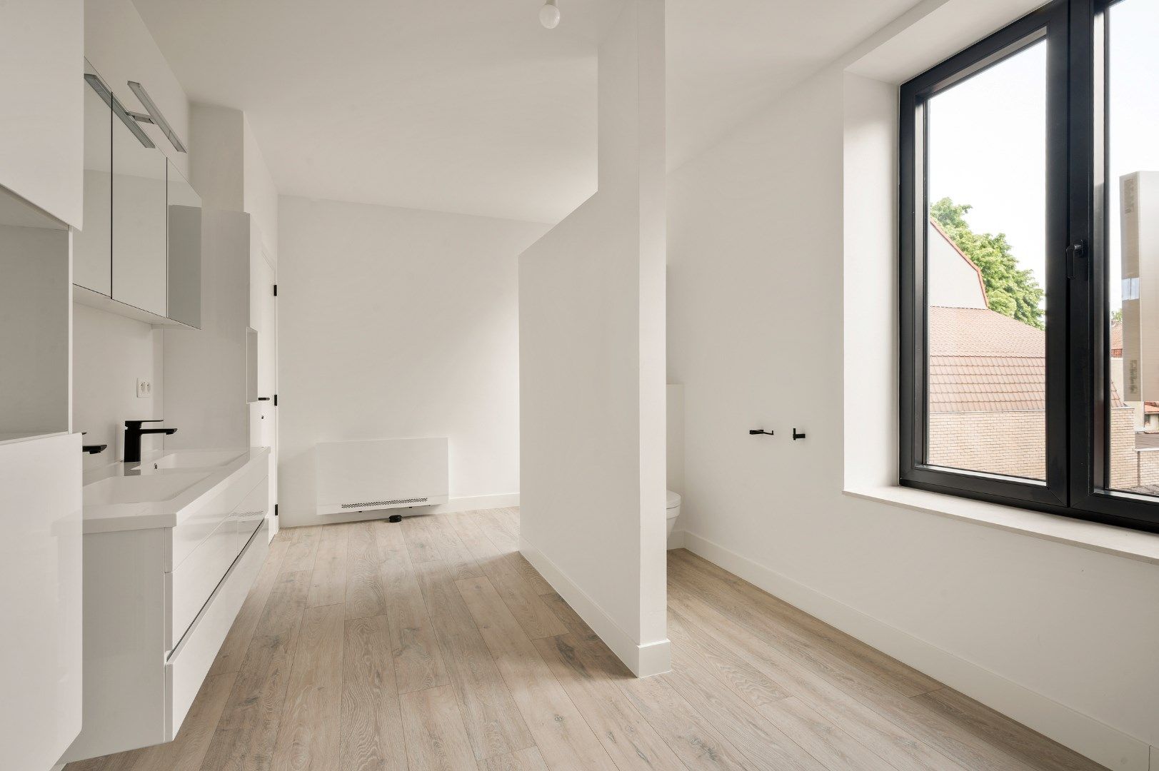 ENERGETISCHE HOOGSTAANDE GERENOVEERDE WONING MET VERWAMRD ZWEMBAD foto 19