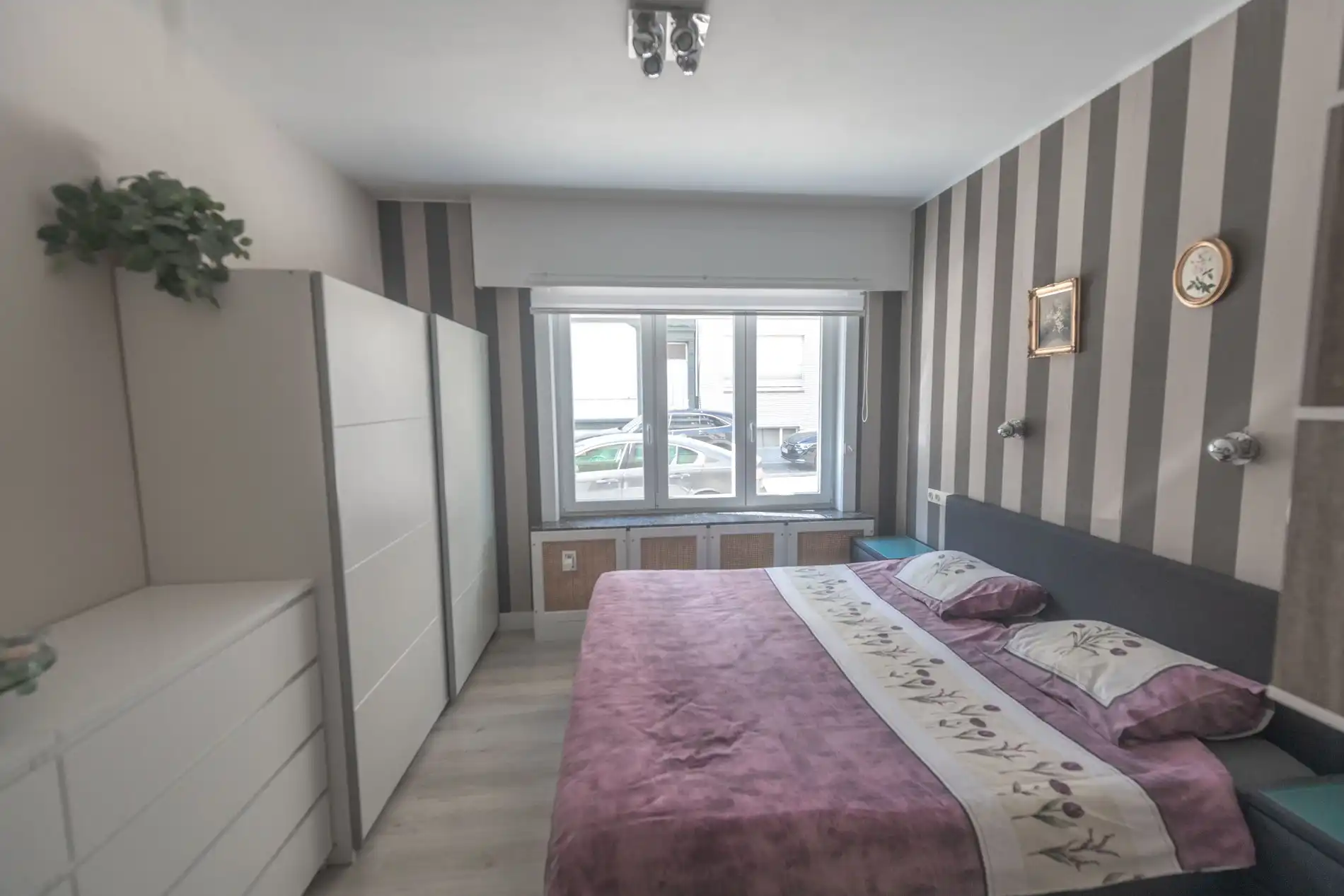 Ruim modern appartement met 3 slaapkamers en terras foto 5