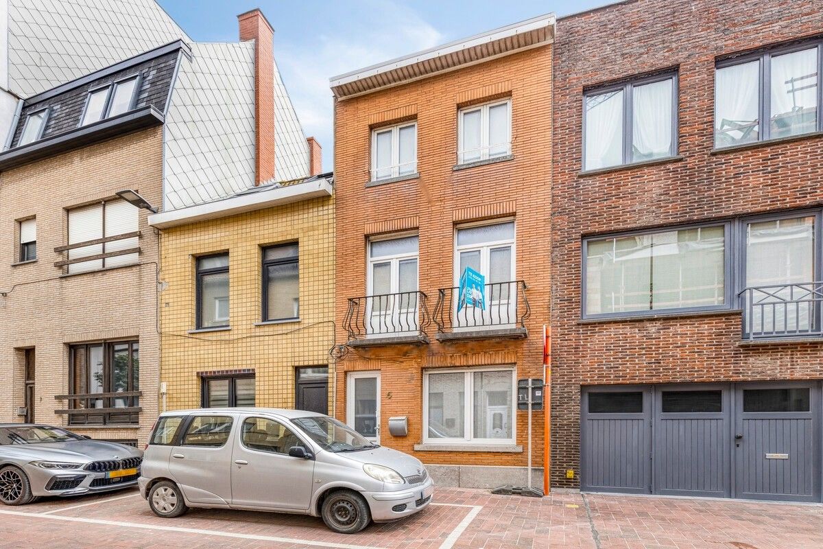 Gerenoveerde woning nabij strand en haven te Blankenberge foto {{pictureIndex}}