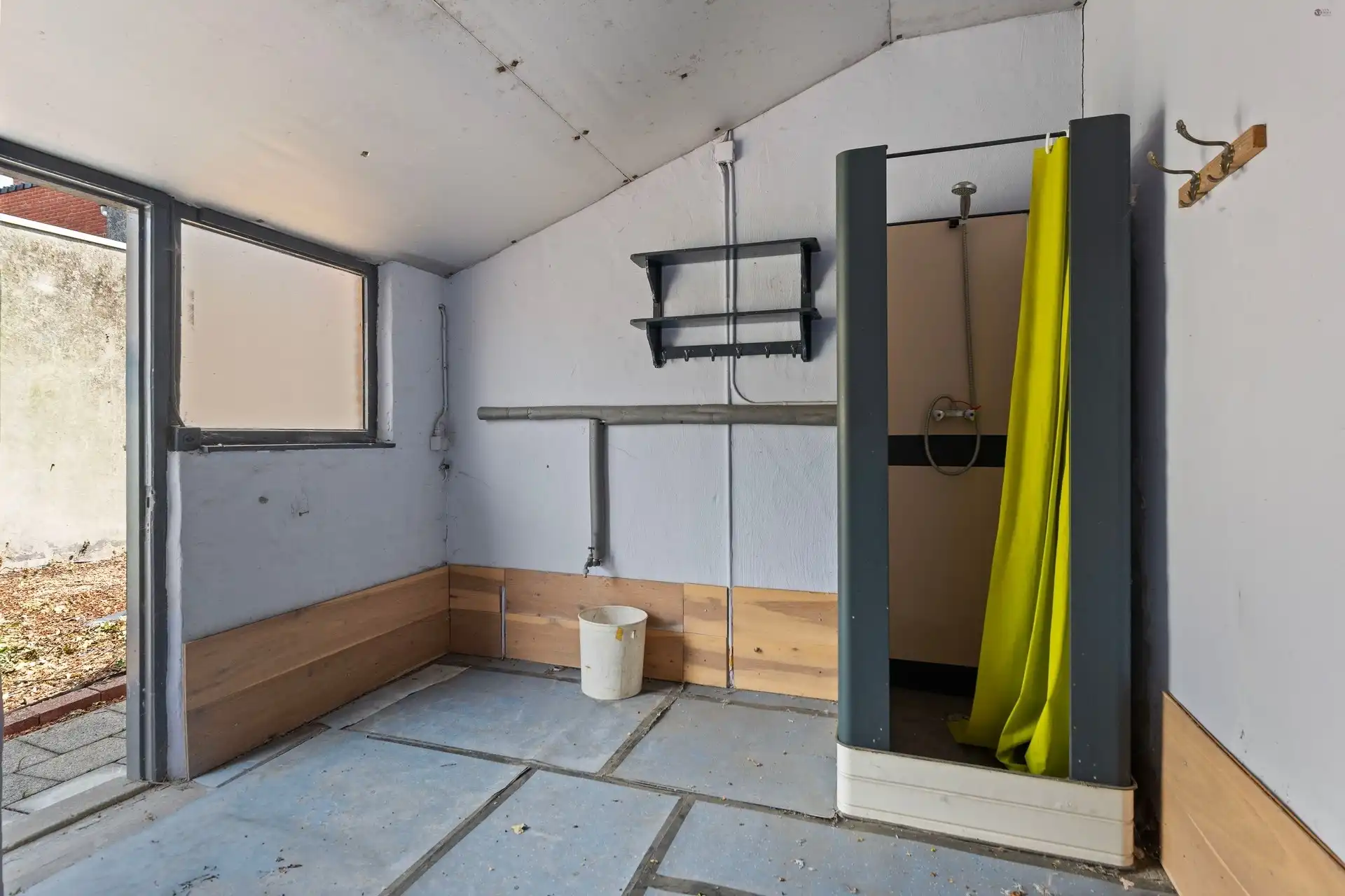 te renoveren rijwoning met potentieel foto 7