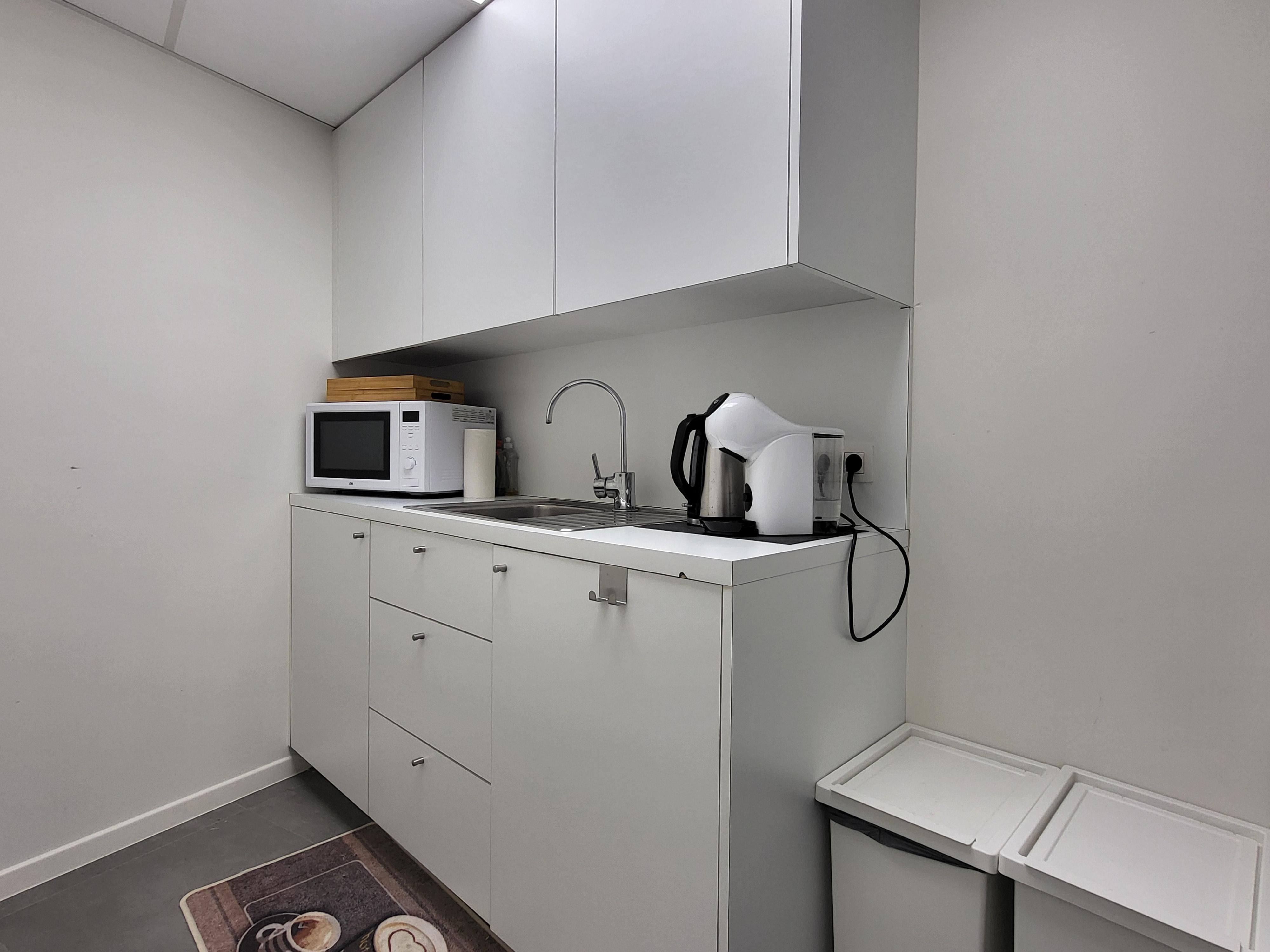 Modern handelspand (2017) op topligging in Zottegem! foto 10