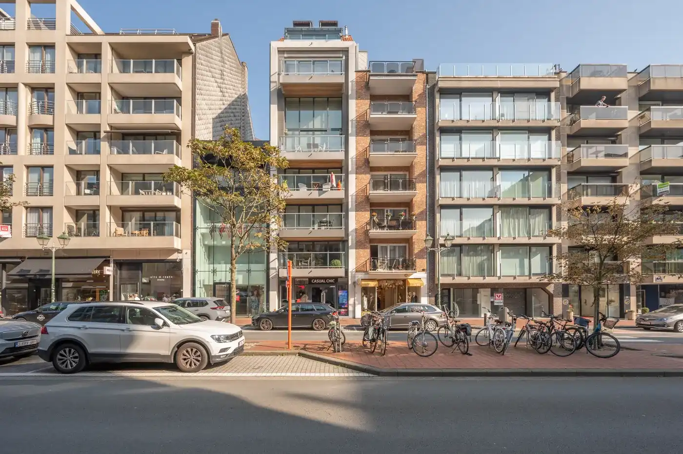 Lichtrijk en ruim duplexappartement met 2 grote zonneterrassen op een zucht van de Zeedijk  foto 4