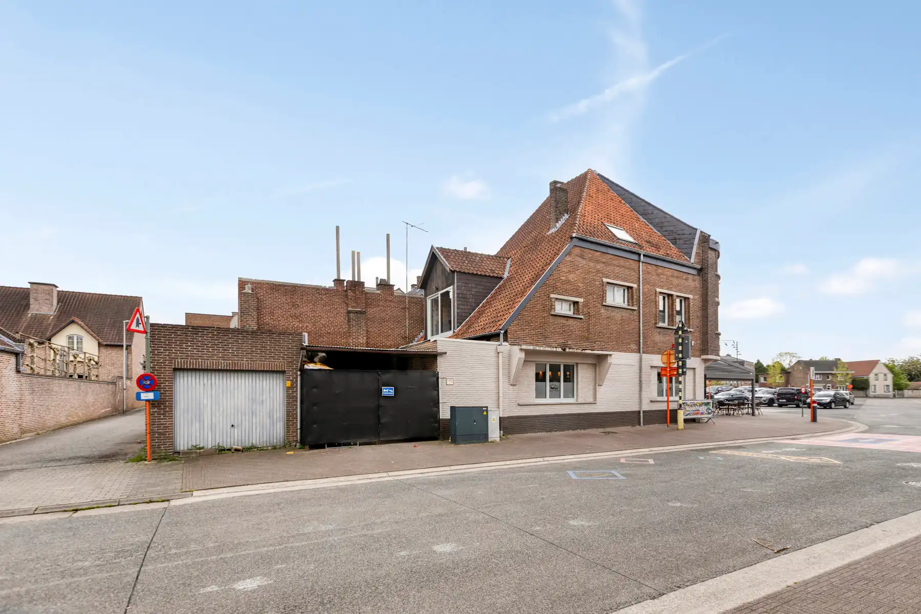 Taverne met appartement foto 6