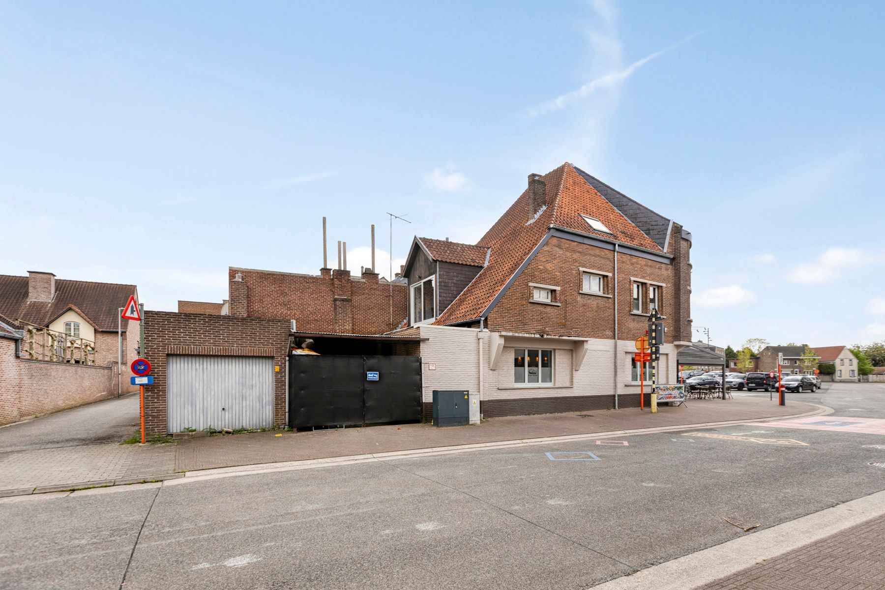 Taverne met appartement foto 6