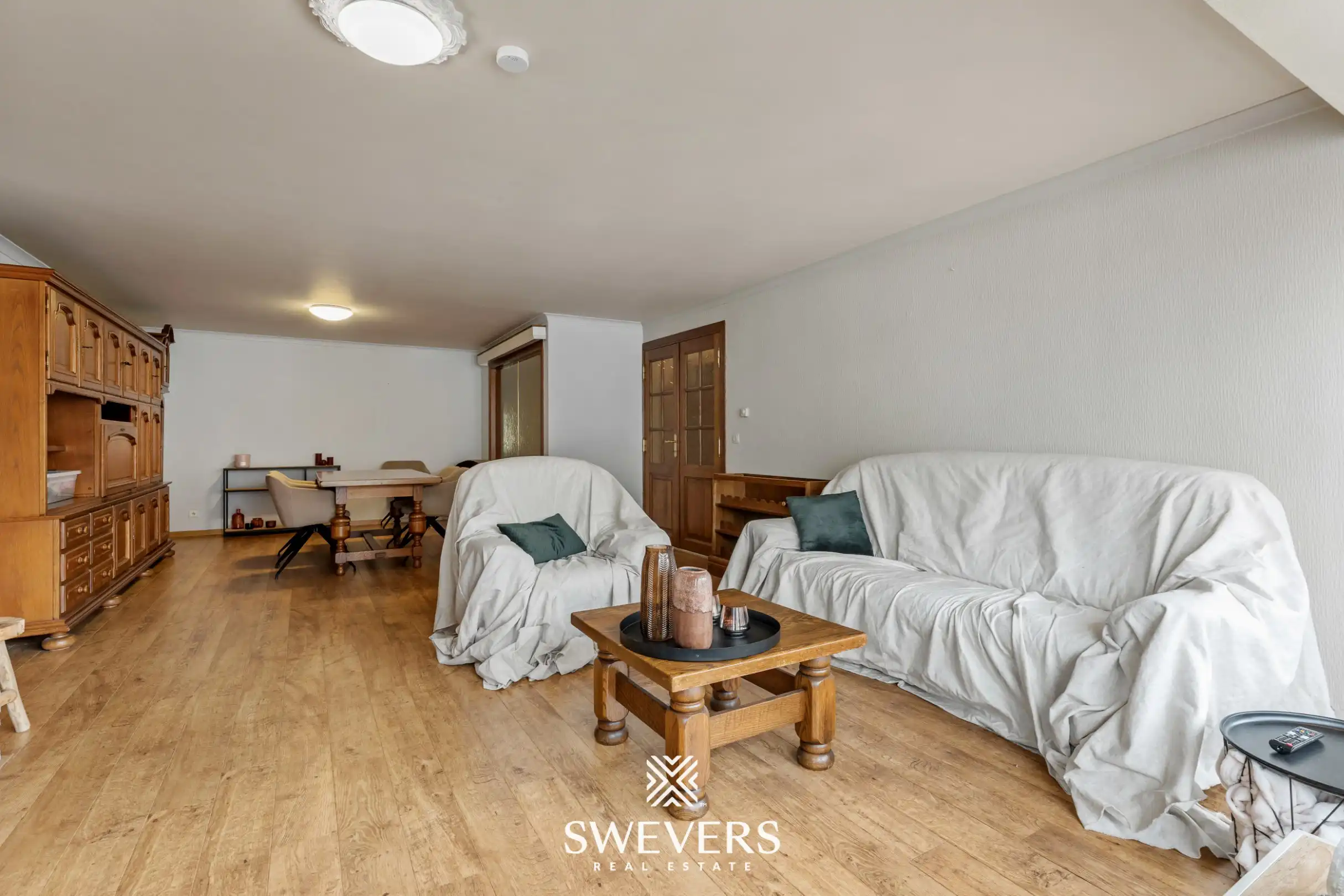 Ruim en lichtrijk 3-slpk appartement met 2 terrasjes in hartje Genk foto 4