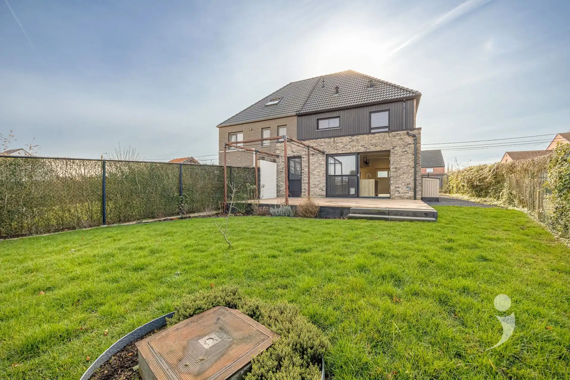 Knappe gezinswoning op een toplocatie!  foto 36