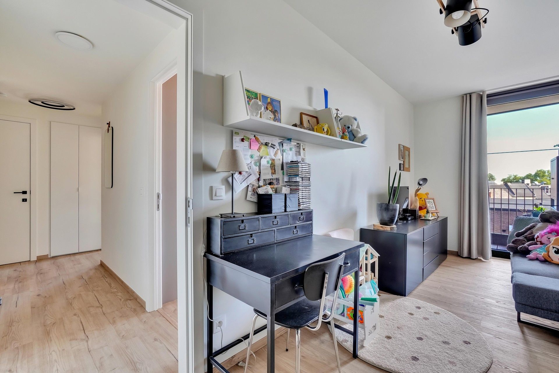 Trendy 2 slaapkamer appartement met prachtig terras en gemeenschappelijke binnentuin in hartje Hasselt. foto 11