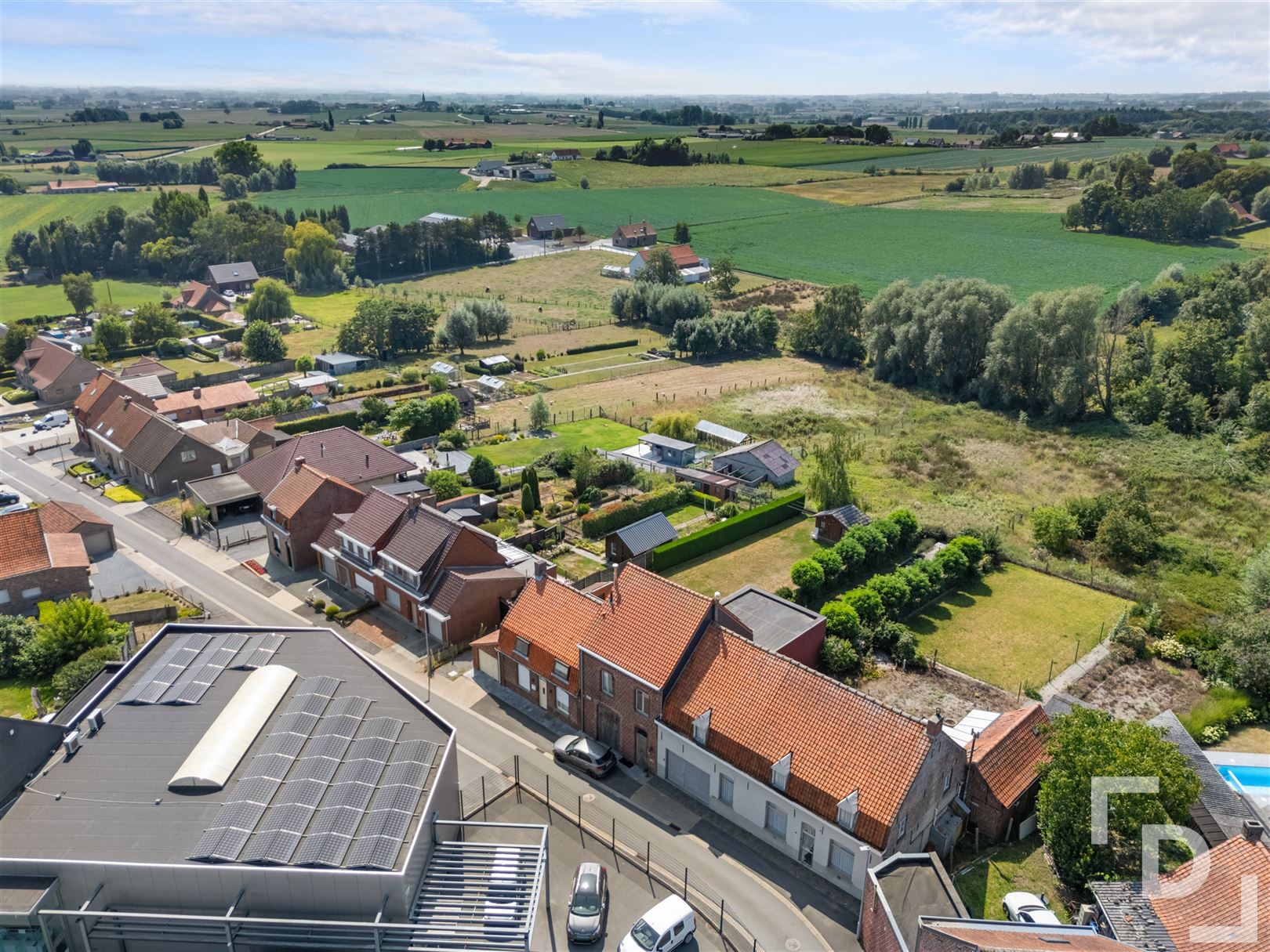 Ruime te renoveren woning te koop in Geluveld. foto 40