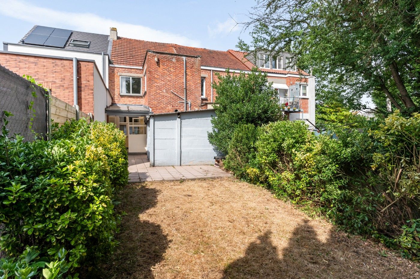 Te renoveren woning met 2 slpk. en tuin foto 23