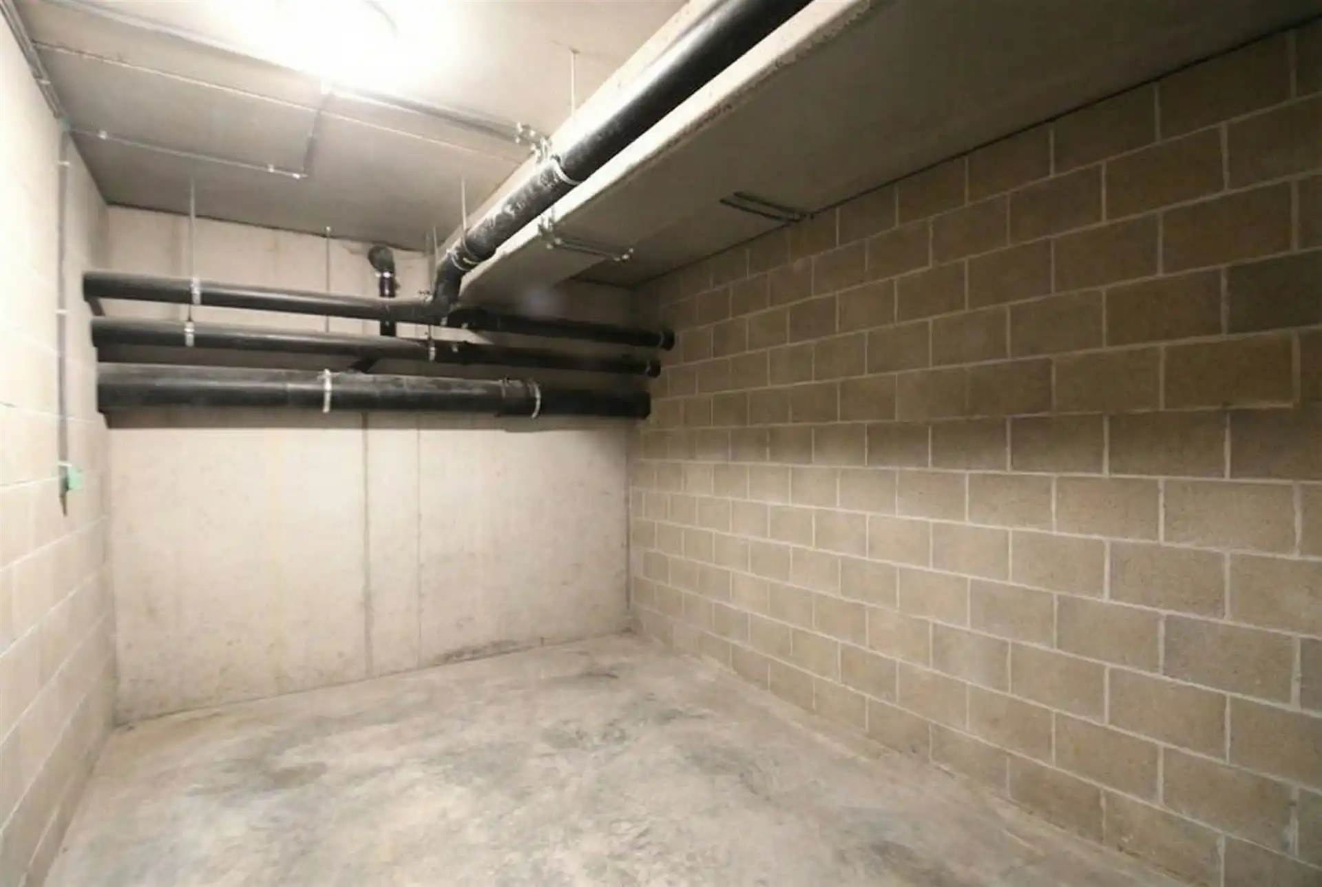 Appartement met 2 kamers en mooi terras nabij centrum foto 9