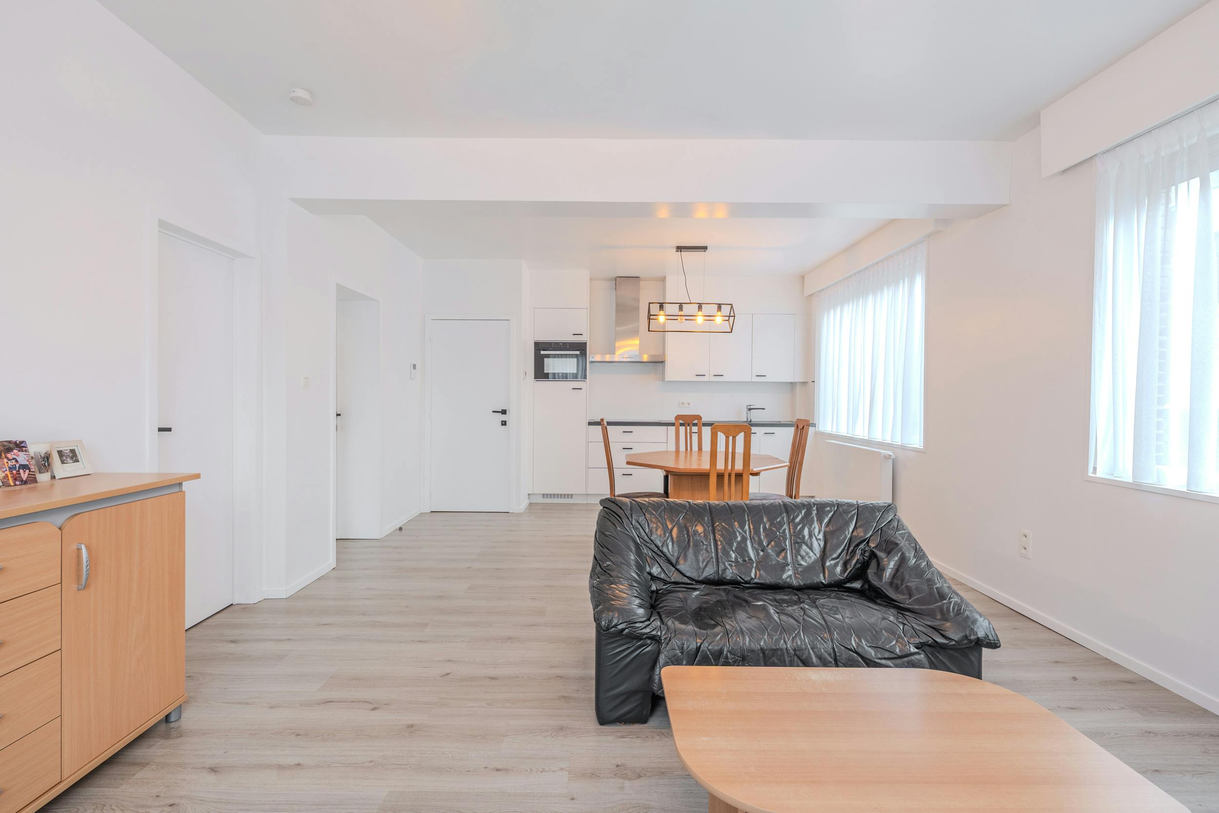 Opbrengsteigendom te koop met 3 vergunde entiteiten foto 16