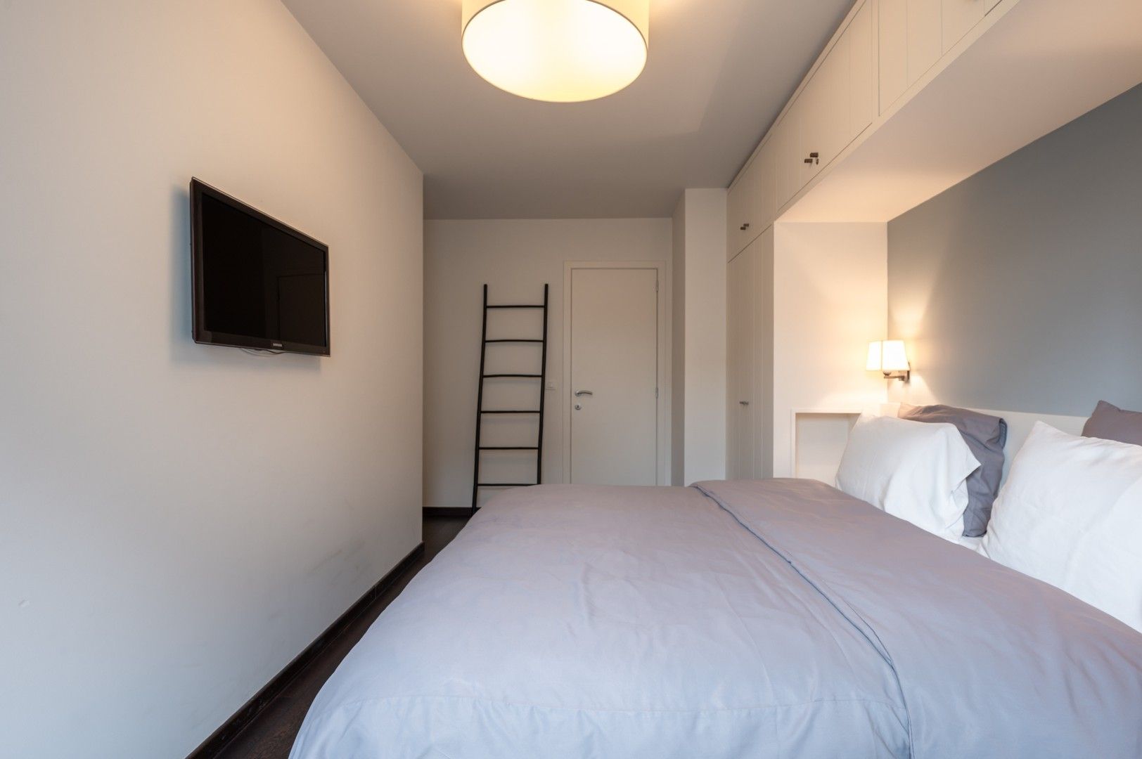 Modern en instapklaar appartement met drie slaapkamers, centraal gelegen in het bruisende centrum van Knokke. foto 12