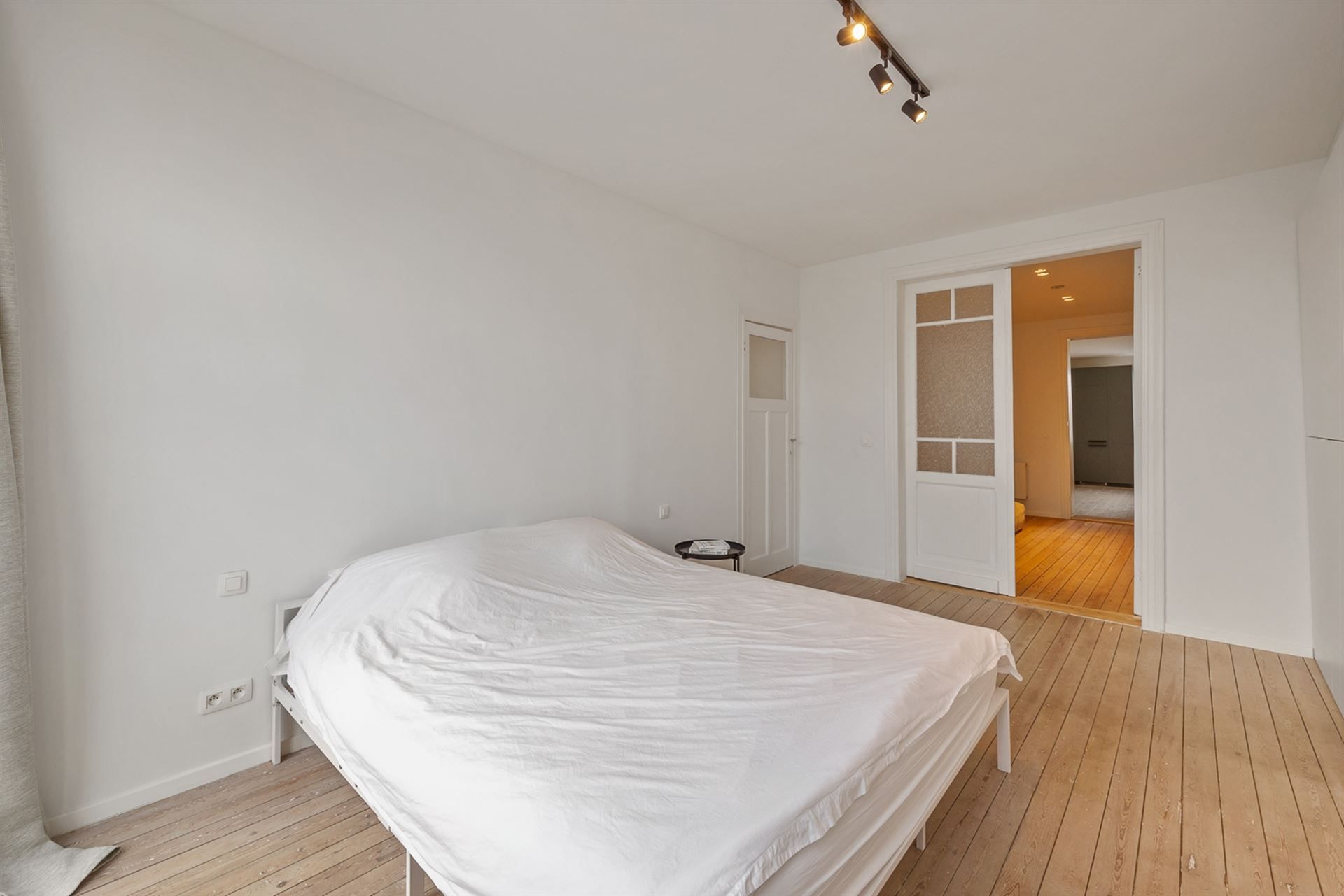 Charmant en Lichtrijk Appartement op bovenste verdieping. foto 9