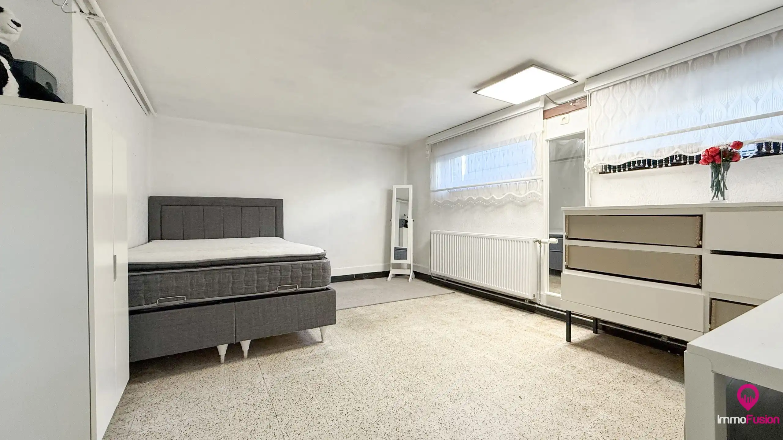 Uniek woon-werkpand met vergunde loods van 110m² en 5 slpks! foto 14