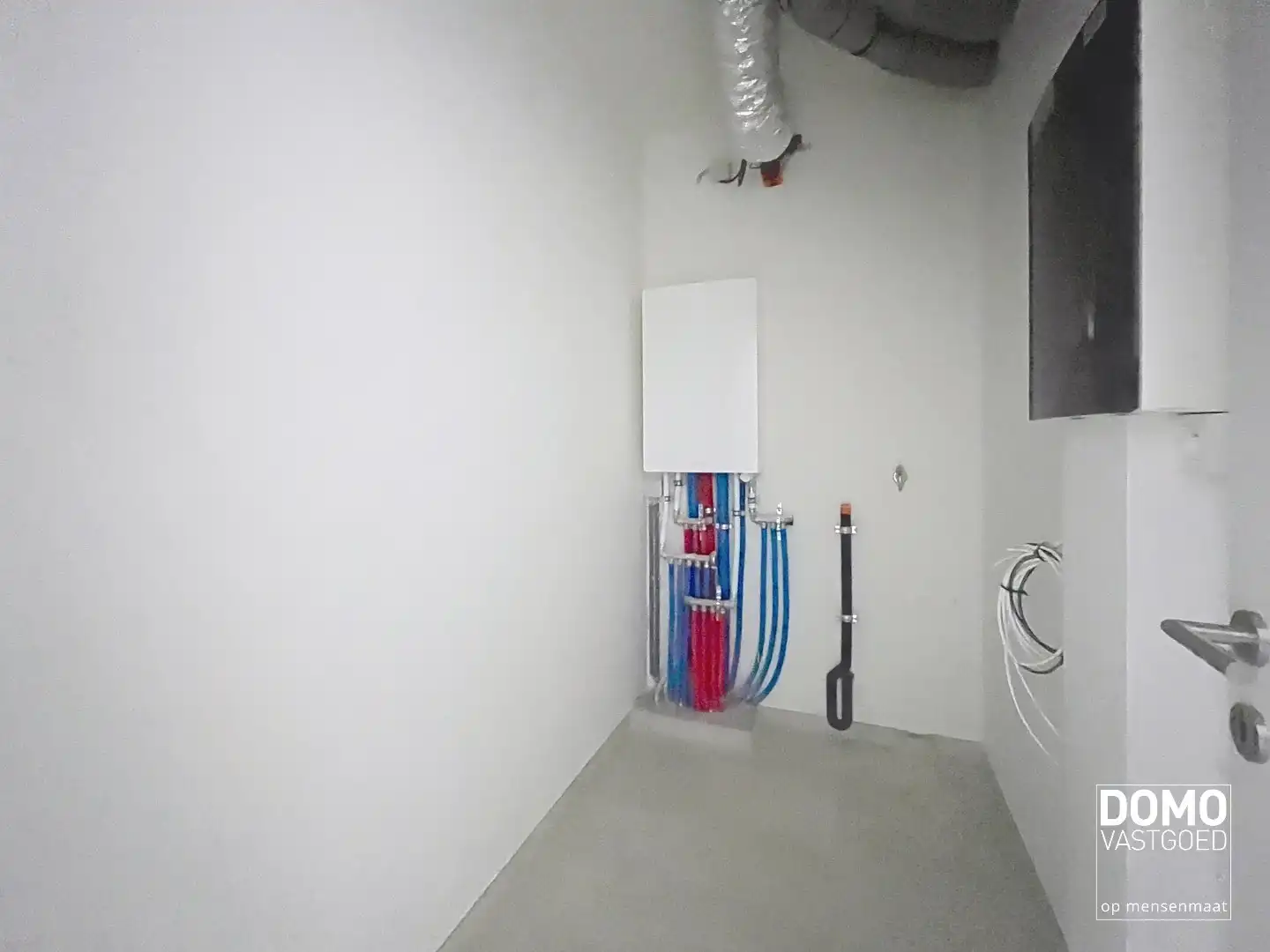 GOED GELEGEN SERVICEFLAT TE HUUR IN CENTRUM HASSELT foto 11