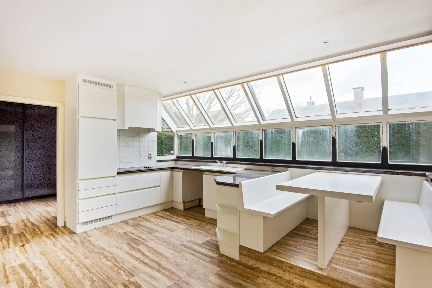 Karaktervolle gezinswoning met tal van mogelijkheden op centrale locatie in Hove foto 4