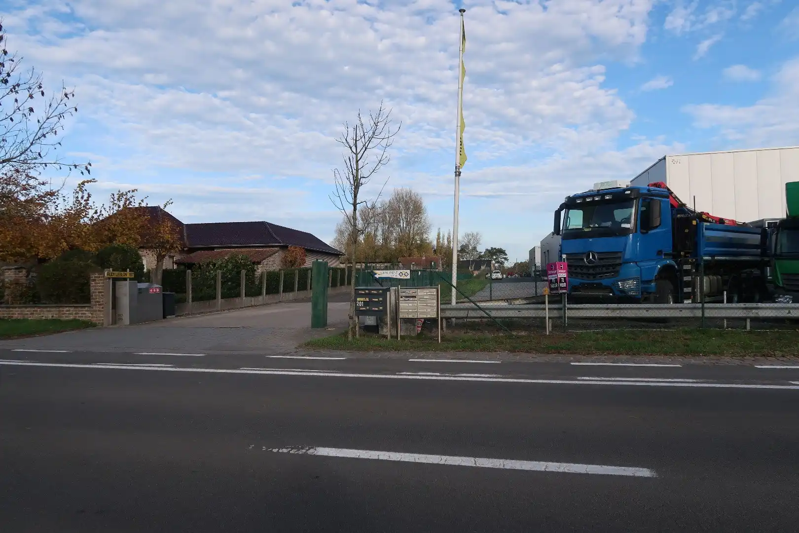 Loods te huur op uitstekende ligging. foto 6