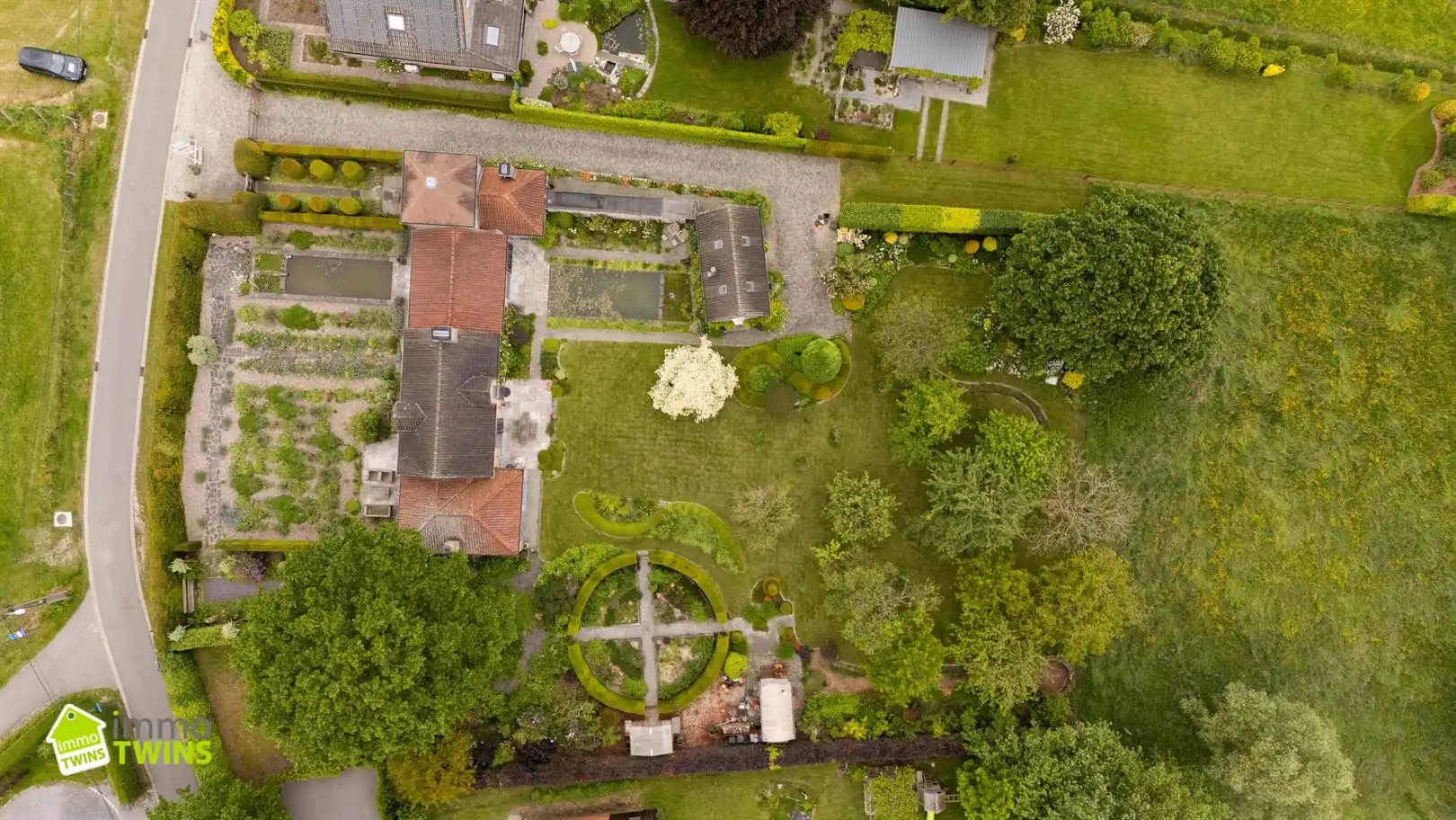 Exclusief wonen in de geliefde gerenoveerde Patershoeve te Buggenhout  foto 24