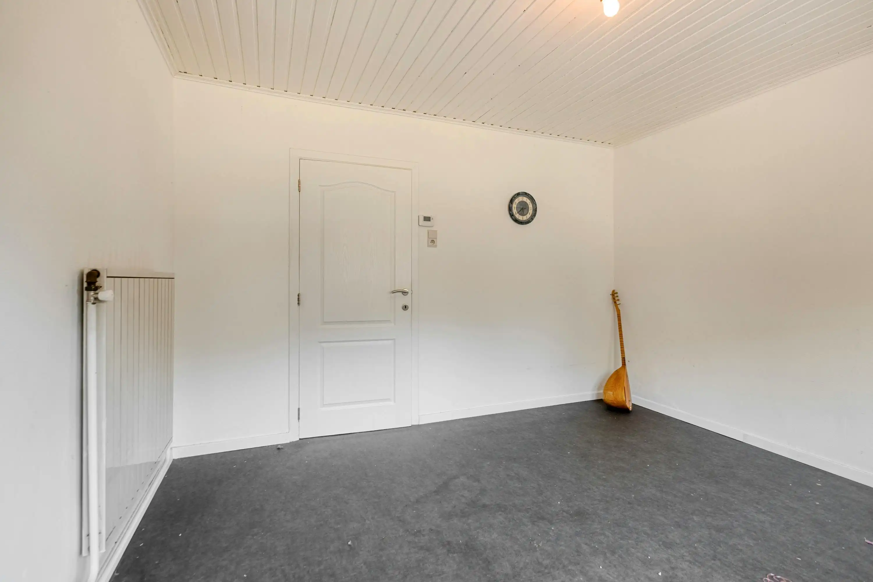 Ruim handelshuis met 5 slaapkamers op een perceel van 9a13ca nabij Thor Park foto 5