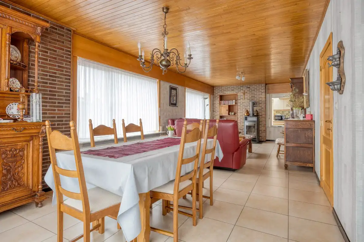 Goed gelegen woning met 3 slaapkamers foto 11