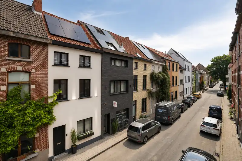 Stijlvol wonen aan het Lousbergpark, instapklaar  en verrassend rustig foto 15