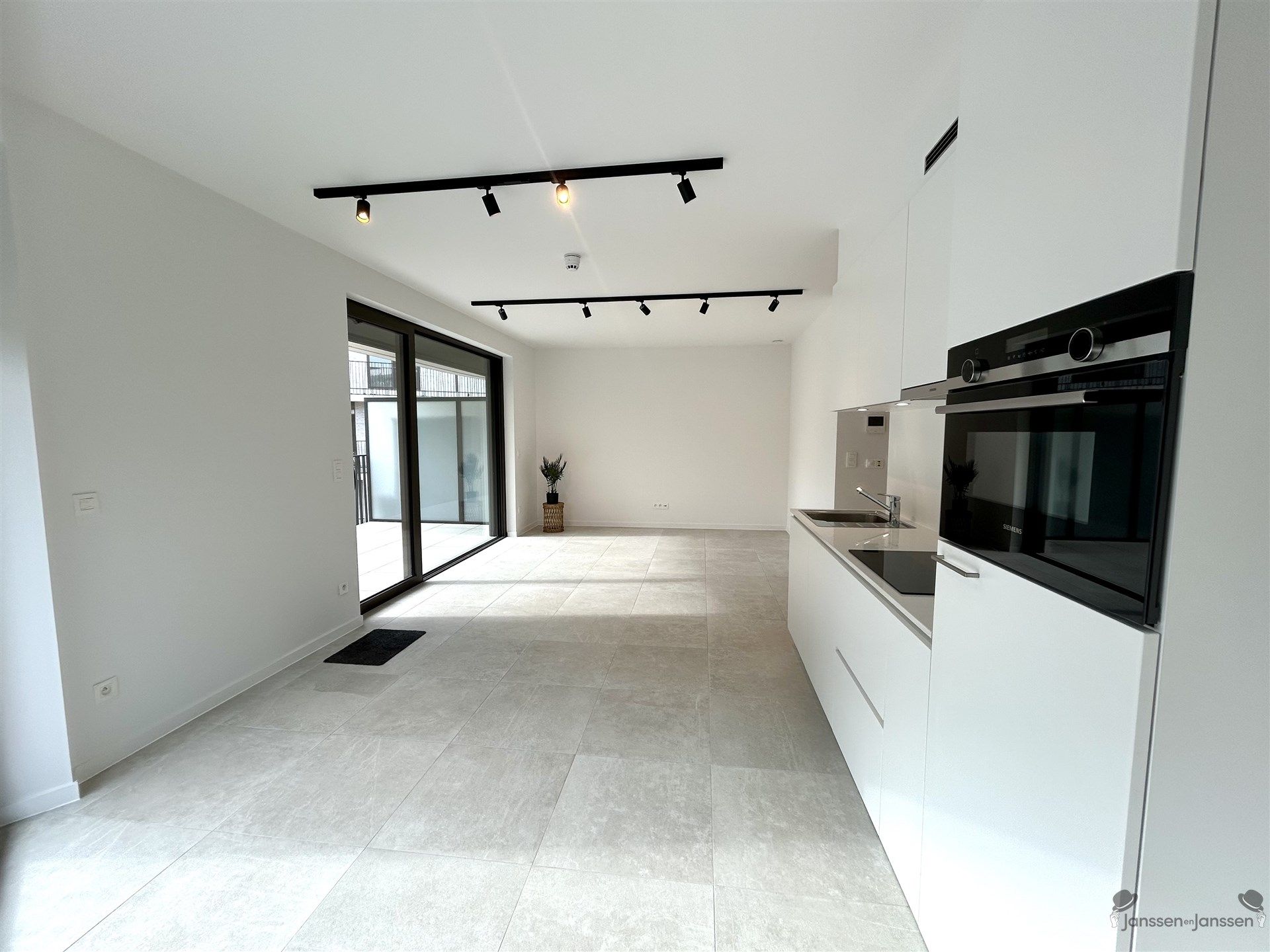 Service flat met 1 slaapkamer foto 8