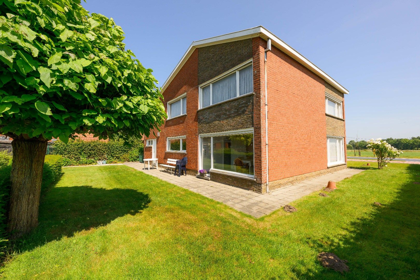 ZEER RUIME ALLEENSTAANDE WONING OP 627 m² | 5 SLPKS  foto 3