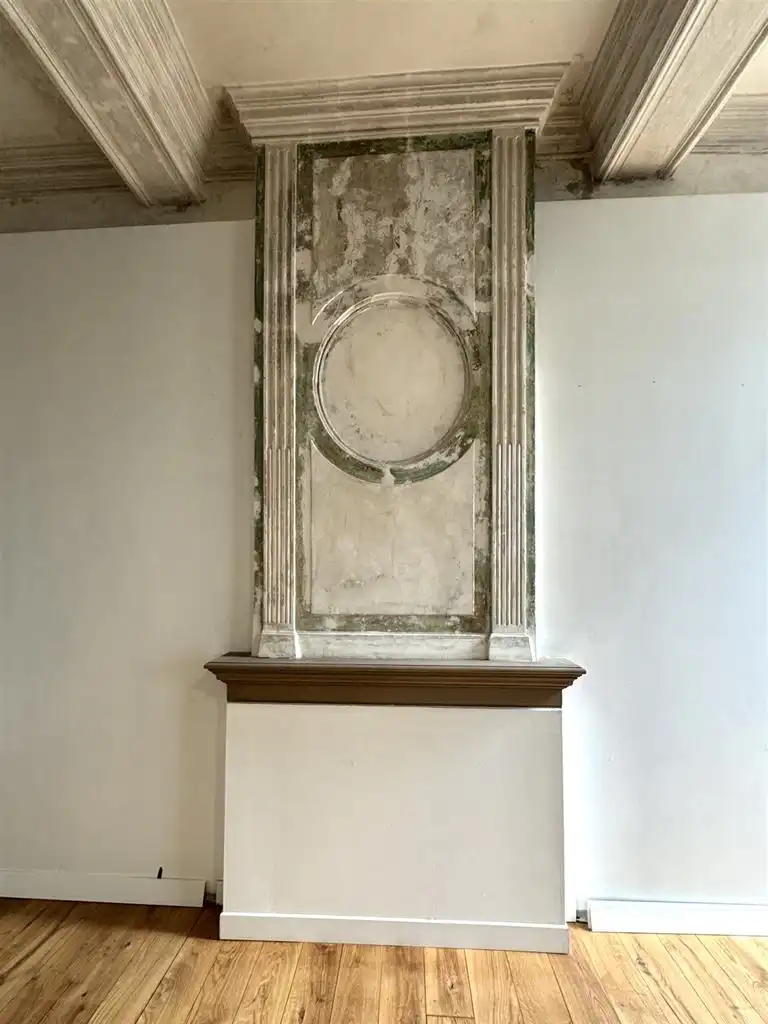 Karaktervolle handelsruimte met diverse mogelijkheden in hartje Maaseik  foto 6