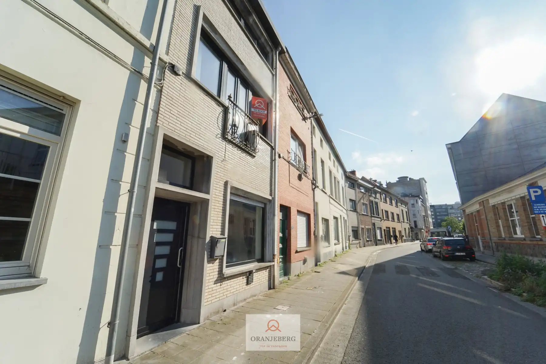 Instapklare rijwoning met 4 slaapkamers! foto 2