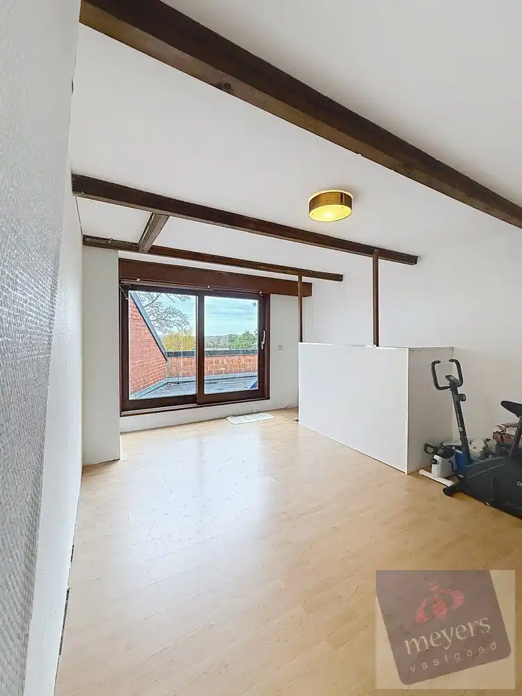 Instapklare woning met tuin en terras foto 14