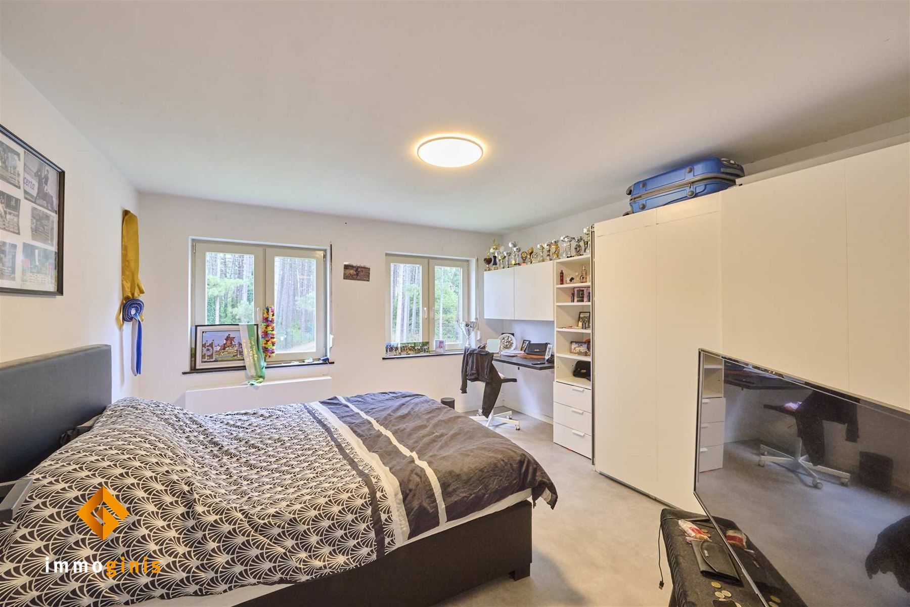 Ruime gerenoveerde woning met paardenfaciliteiten op een perceel van 71a44ca. foto 20