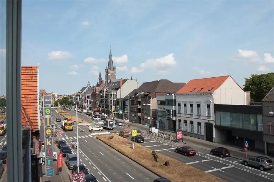 Trendy appartement met terras in centrum Eeklo foto 9