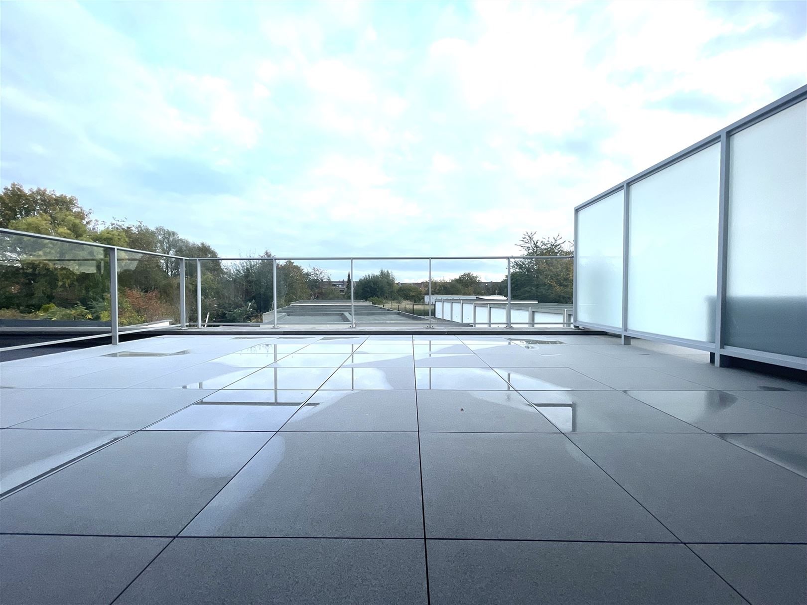 Nieuwbouw appartement met 2slpk's en zeer groot zonneterras te Sint-Gillis bij Dendermonde  foto 12