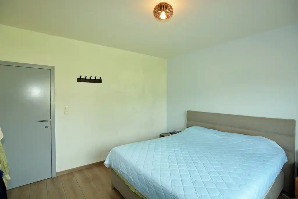 Gelijkvloers appartement met 3 slpks, veranda, tuin en garage foto 15