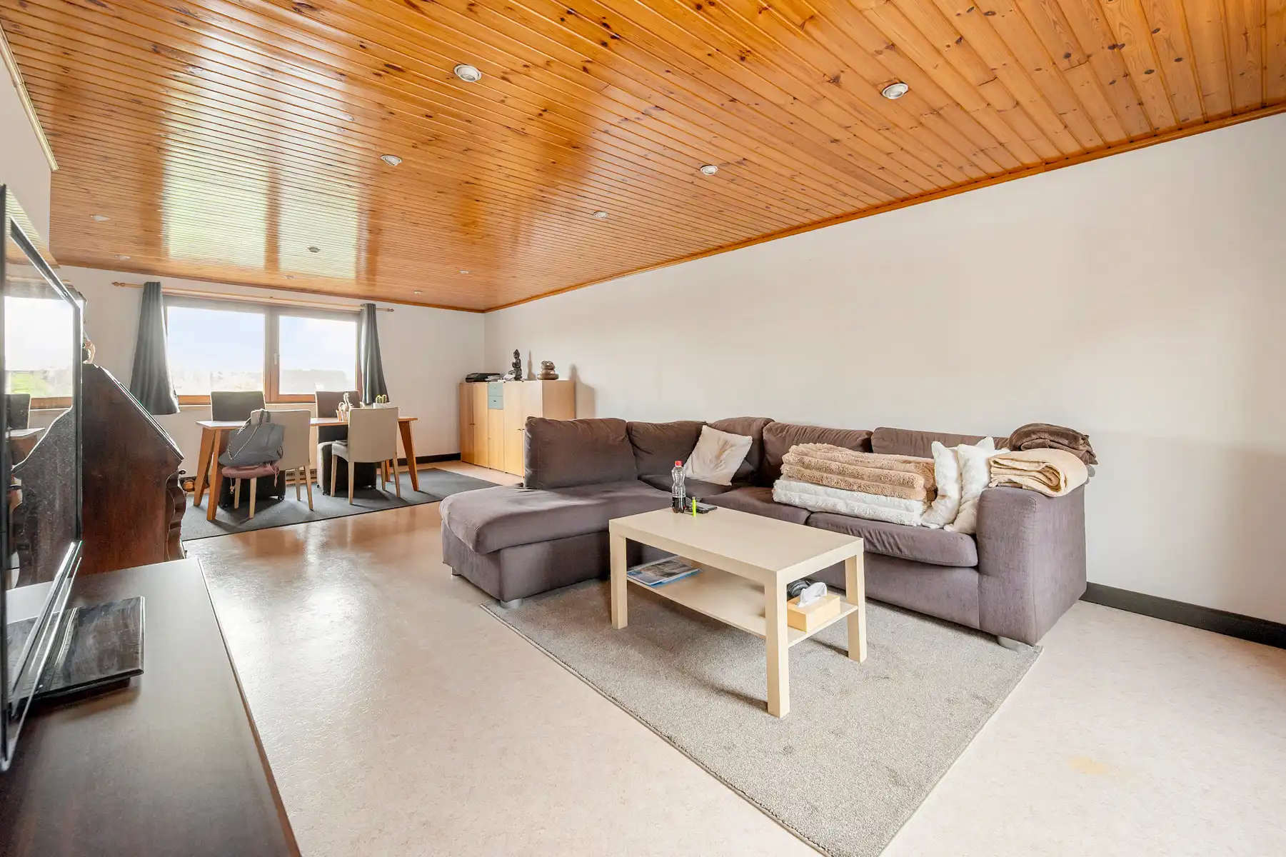 Opbrengsteigendom met 2 appartementen en handelsruimte foto 20