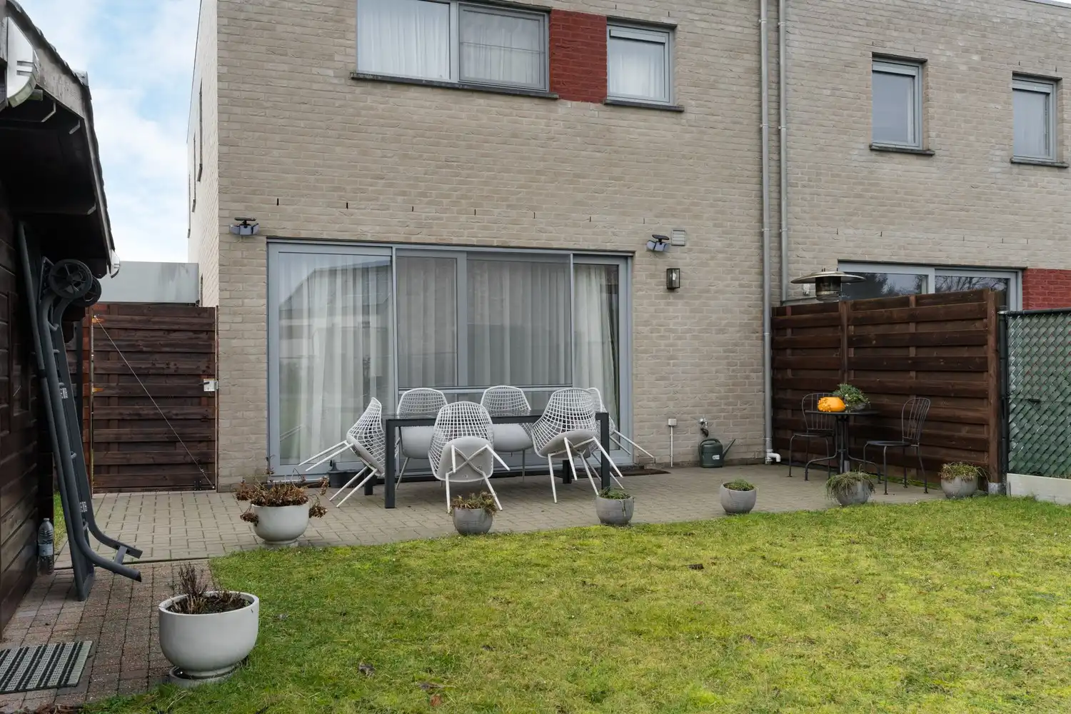 Leuke moderne gezinswoning met 3 SLK en een mooi perceel grond foto 26