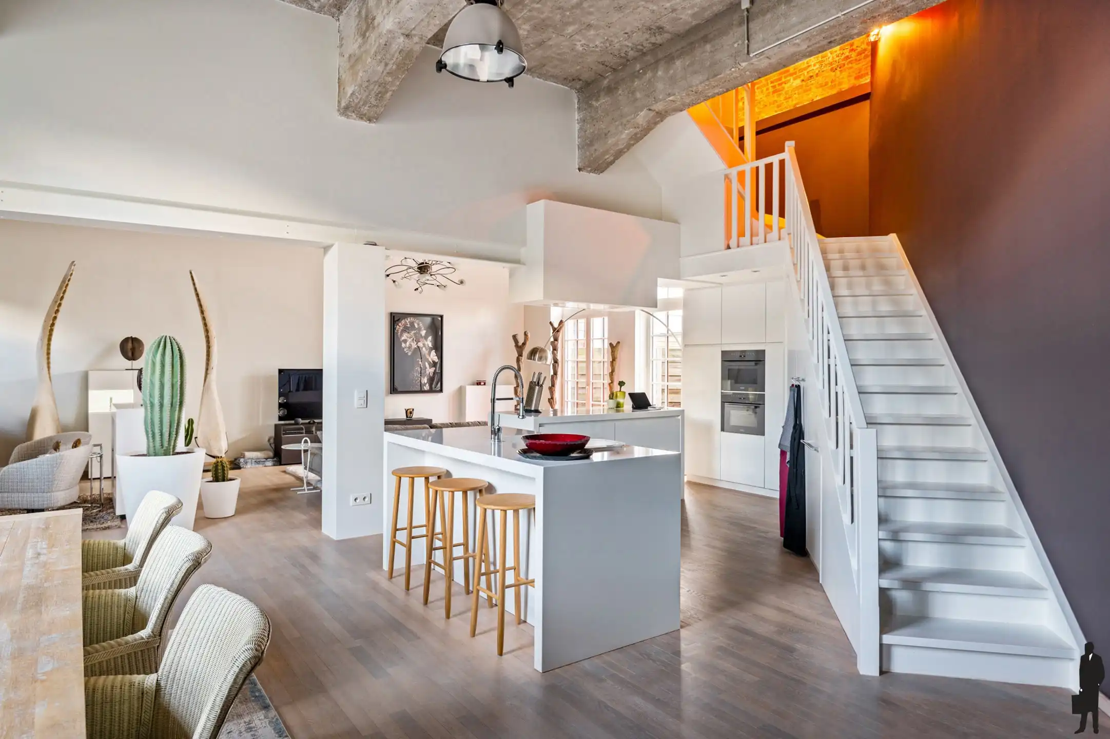 Prachtige duplex loft met onderhoudsvriendelijke tuin foto 16