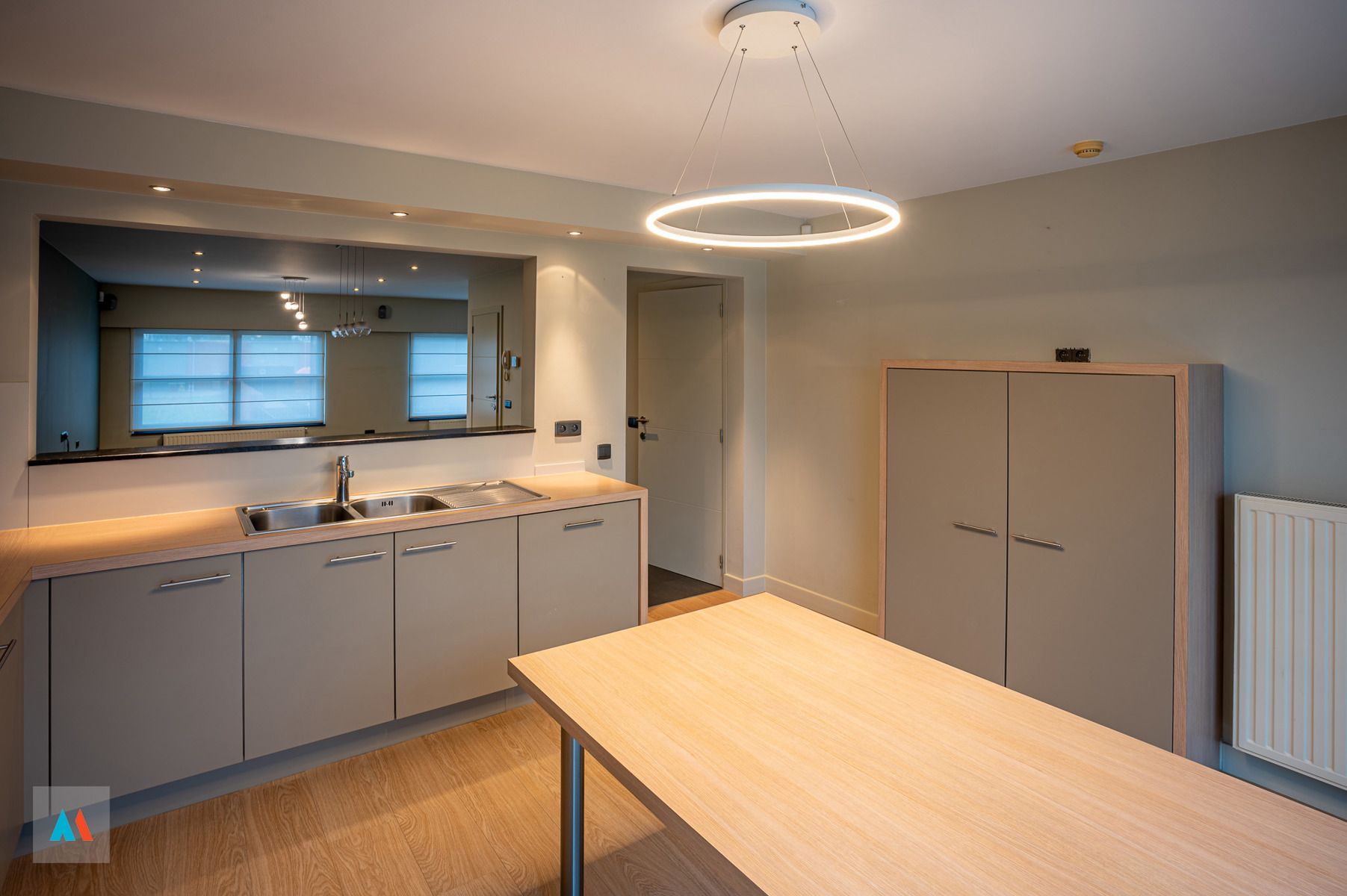 Eéngezinswoning met mooie, aangelegde tuin foto 6