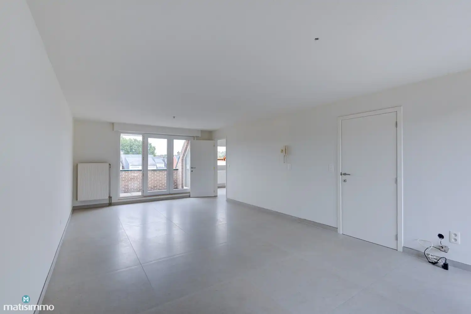 INSTAPKLAAR DUPLEXAPPARTEMENT MET 2 SLAAPKAMERS EN GARAGE NABIJ HET CENTRUM VAN BILZEN foto 4