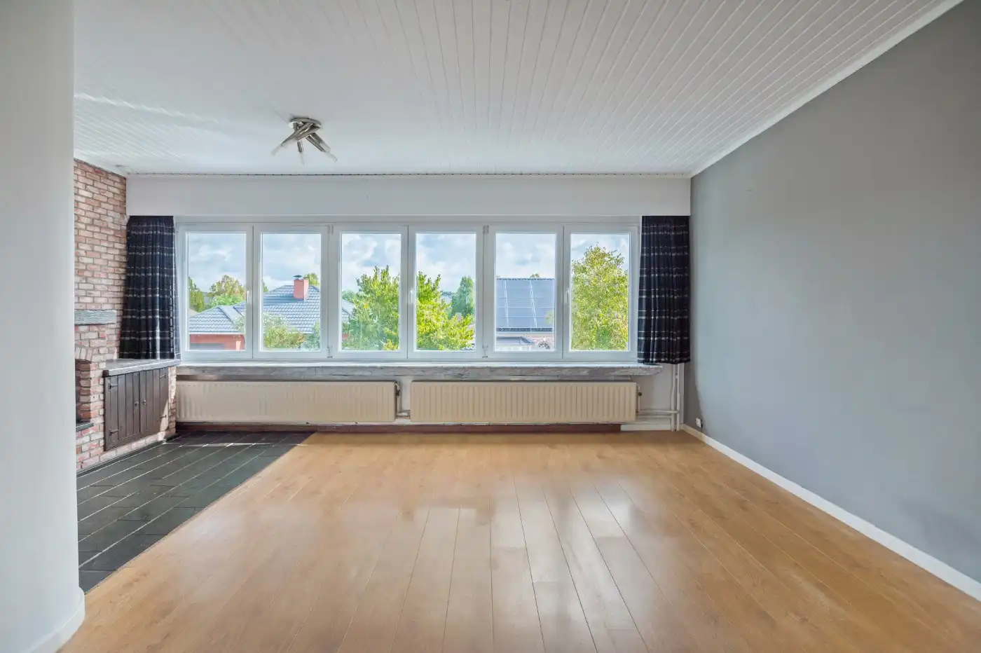 Ruime, instapklare bel-etagewoning met 3 slpk., inpandige garage en tuin foto 4