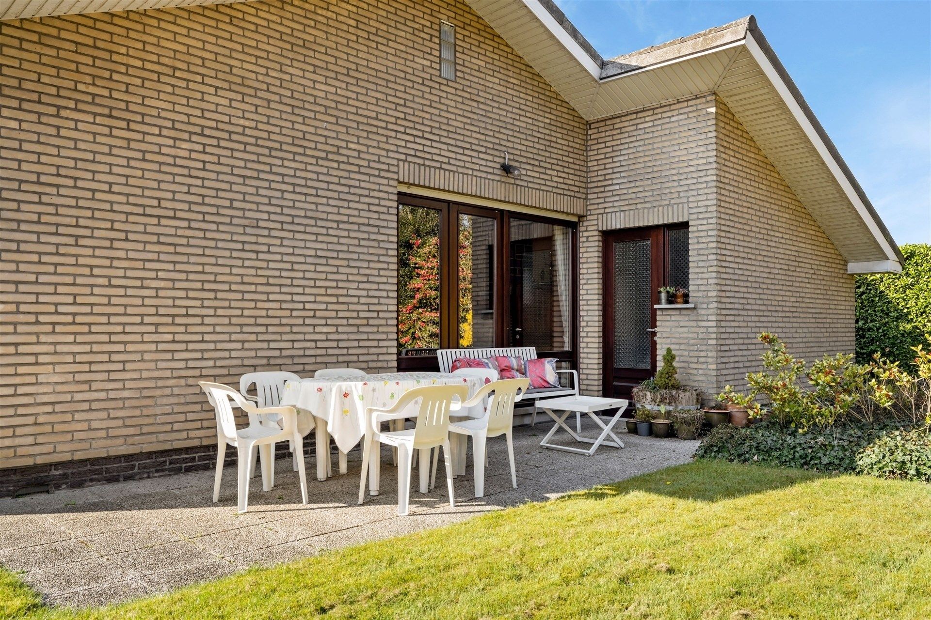Uitstekend gelegen gezinswoning (type bungalow) met 4 slaapkamers, garage en een aangename tuin (1.067m²) foto 30
