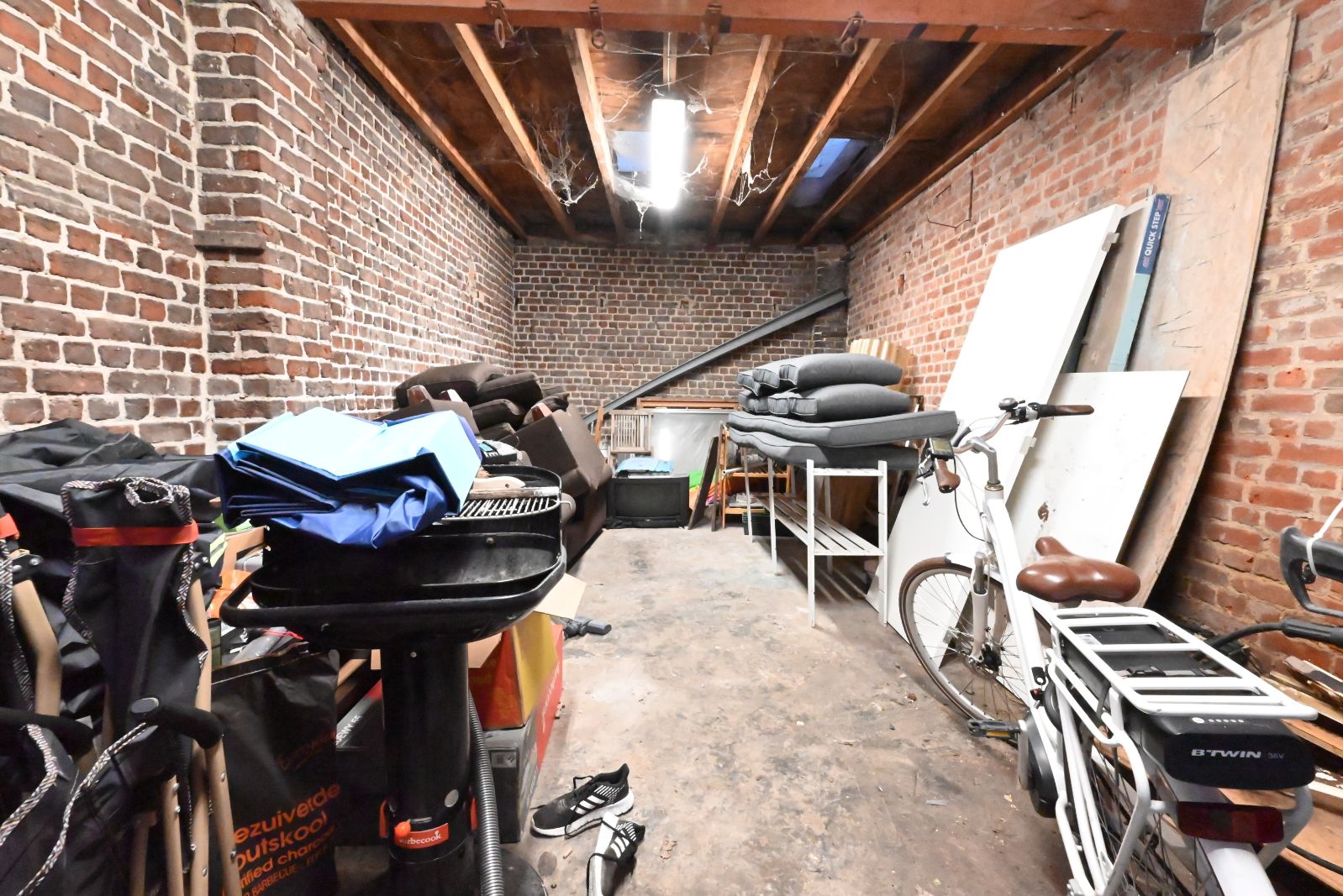 Ruime woning (HOB) met 4 slaapkamers in hartje Kachtem! foto 18