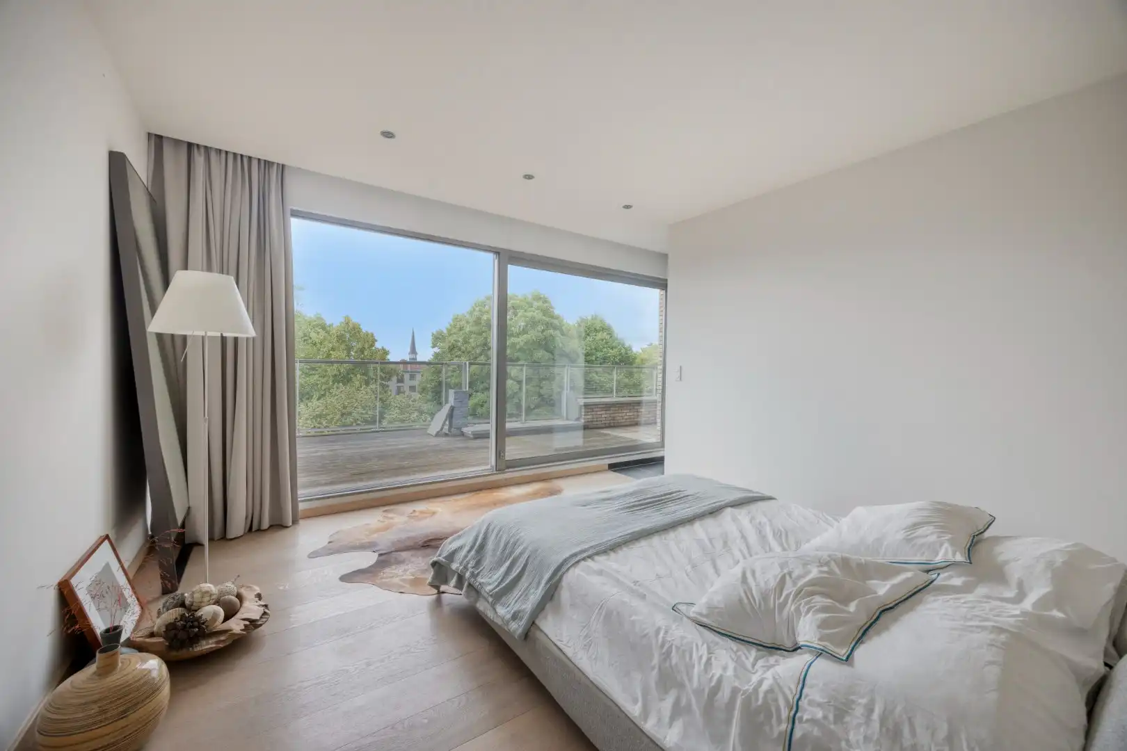 Unieke penthouse met mega-terras en schitterend zicht op de Wallen en de Basiliek van Tongeren foto 20