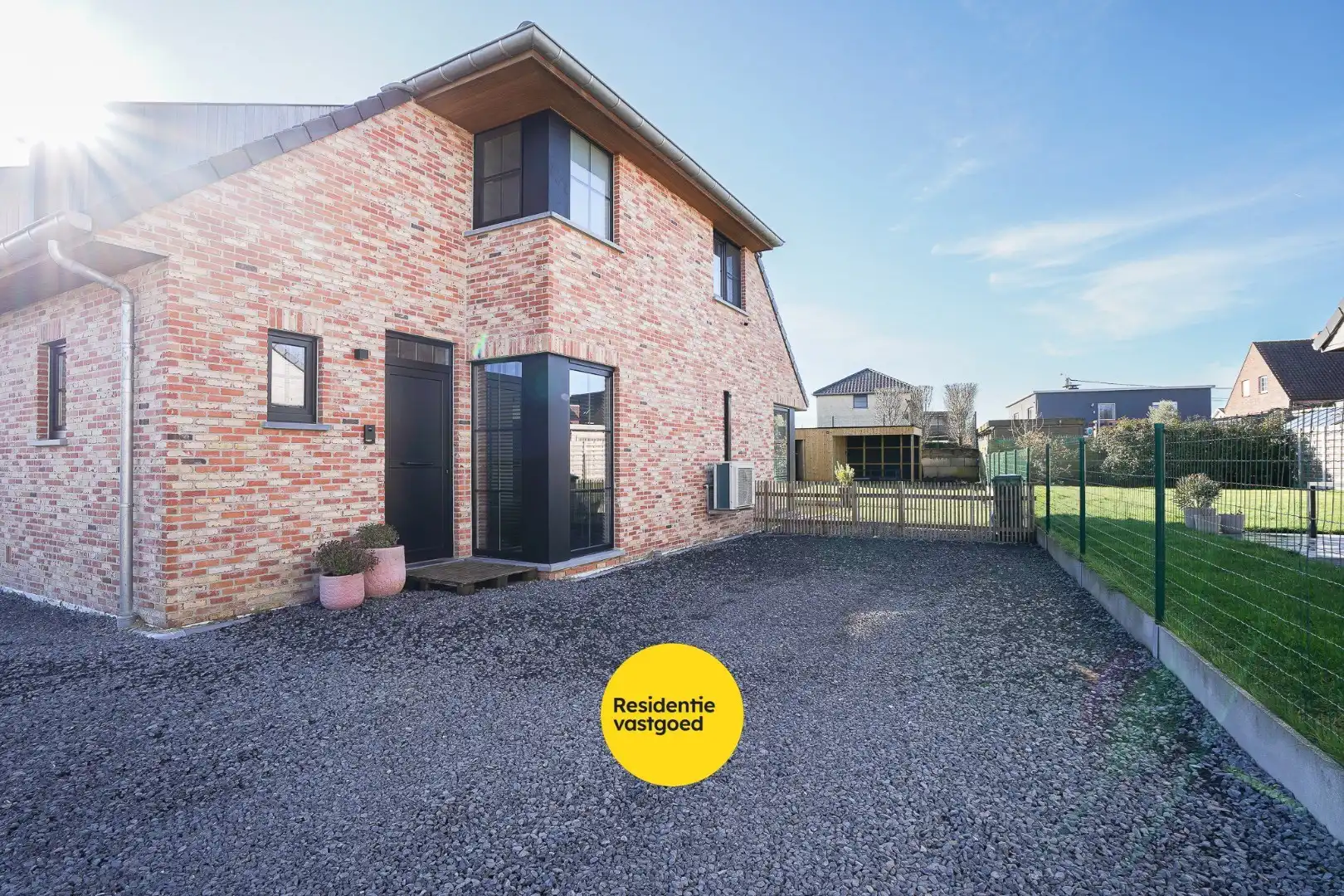 Recent, luxueus afgewerkte woning foto 28