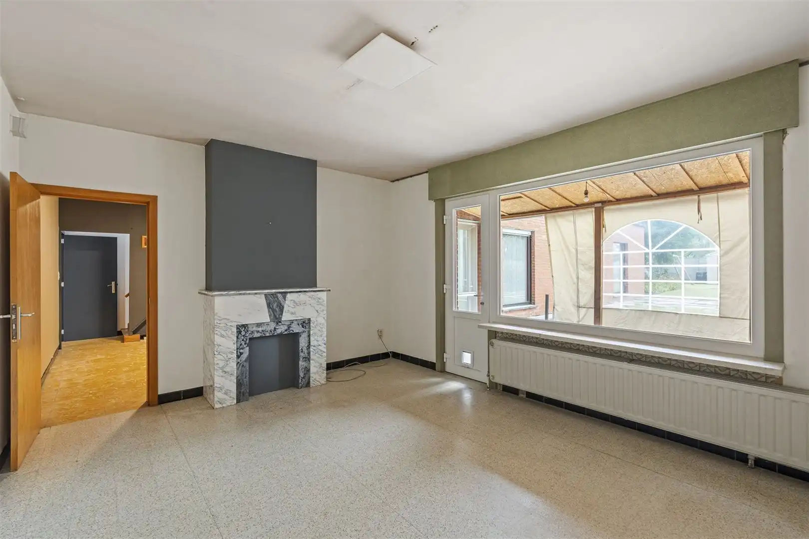 Zeer ruime woning met prachtige tuin foto 7