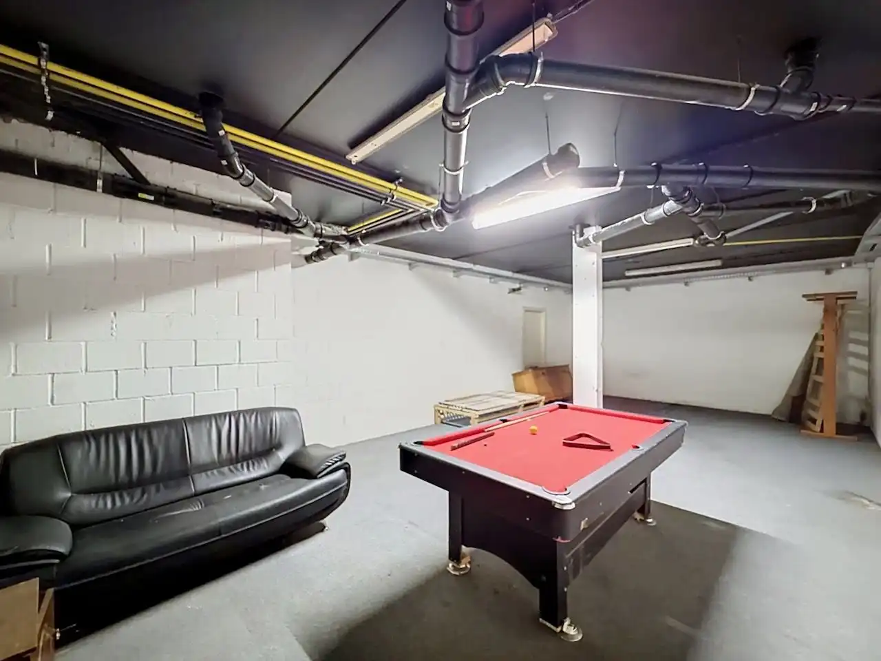 Buitengewoon ruim gelijkvloers appartement met 3 slaapkamers en hobbyruimte foto 23