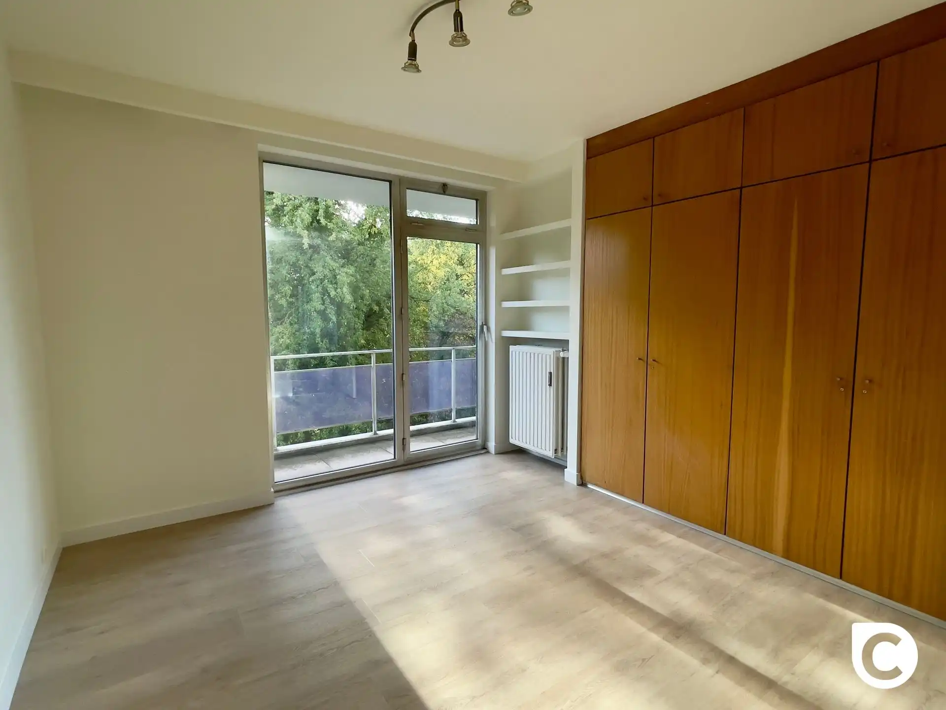 Gerenoveerd appartement met 3 slaapkamers foto 6