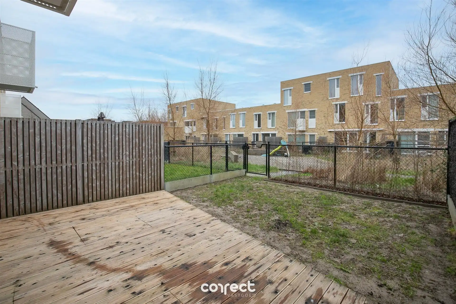 Rrecente beletagewoning met 3 slpkrs, garage en tuin. foto 13